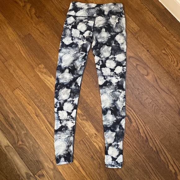 Athleta Floral Leggings ST - Picture 2 of 7